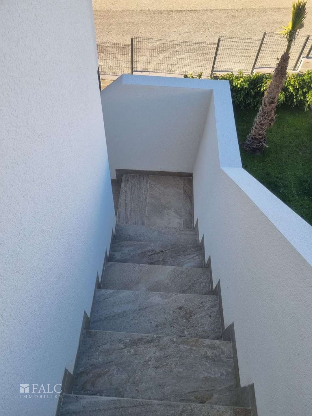 Treppe zur Dachterrasse